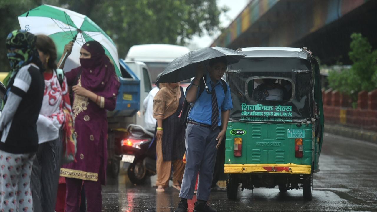 <p>According to the weather department, this was the first moderate-intensity storm of this season</p> <p>According to the weather department, this was the first moderate-intensity storm of this season</p>