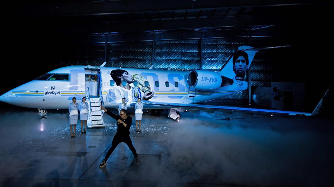 Flying museum in honour of Maradona