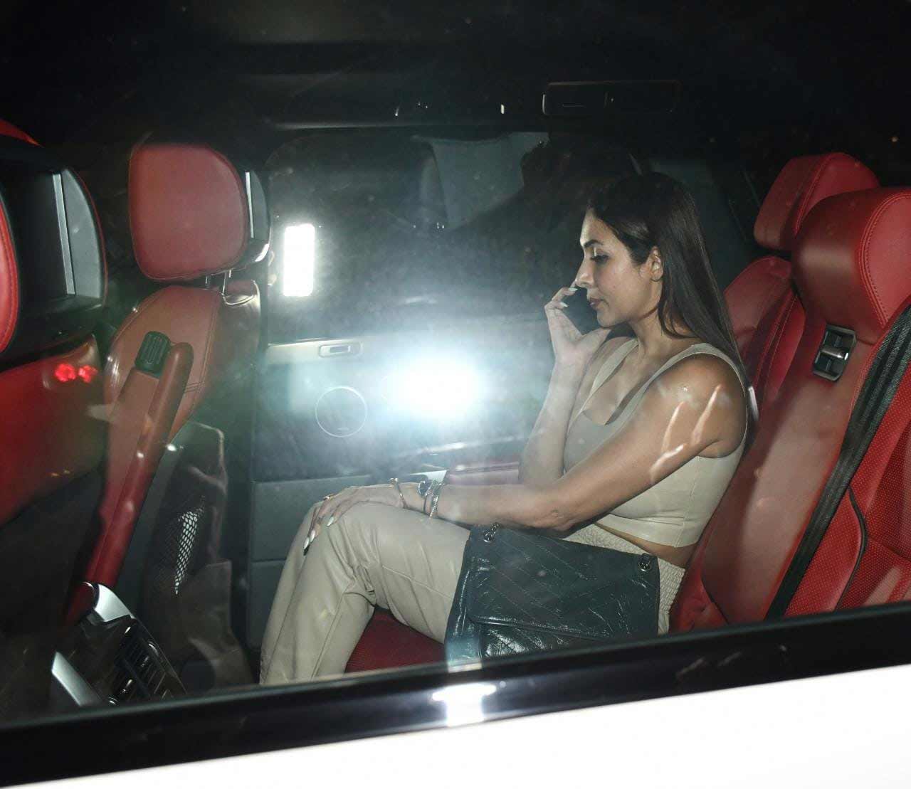 Malaika Arora was also a part of the dinner party. The fitness diva walked into the celebration alone.