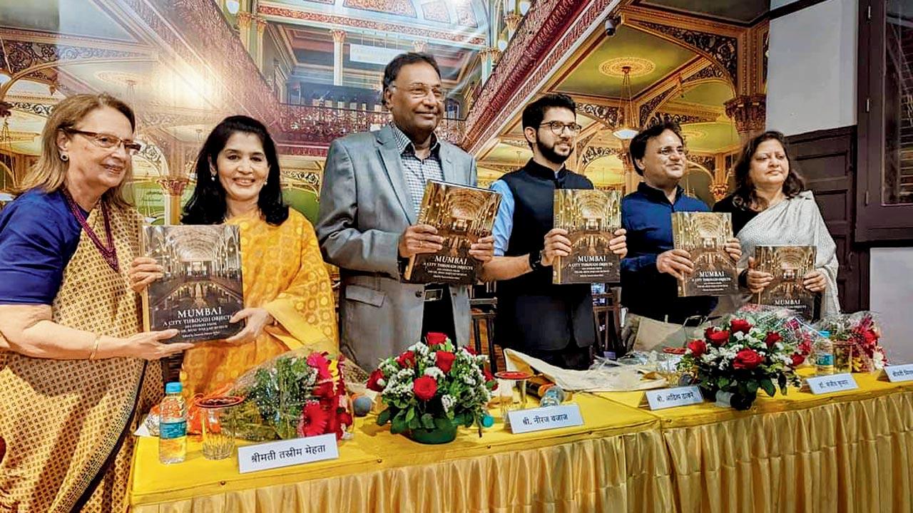 Dr Pheroza Godrej, Tasneem Zakaria Mehta, Niraj Bajaj, Aaditya Thackeray, Sanjeev Kumar and Minal Bajaj