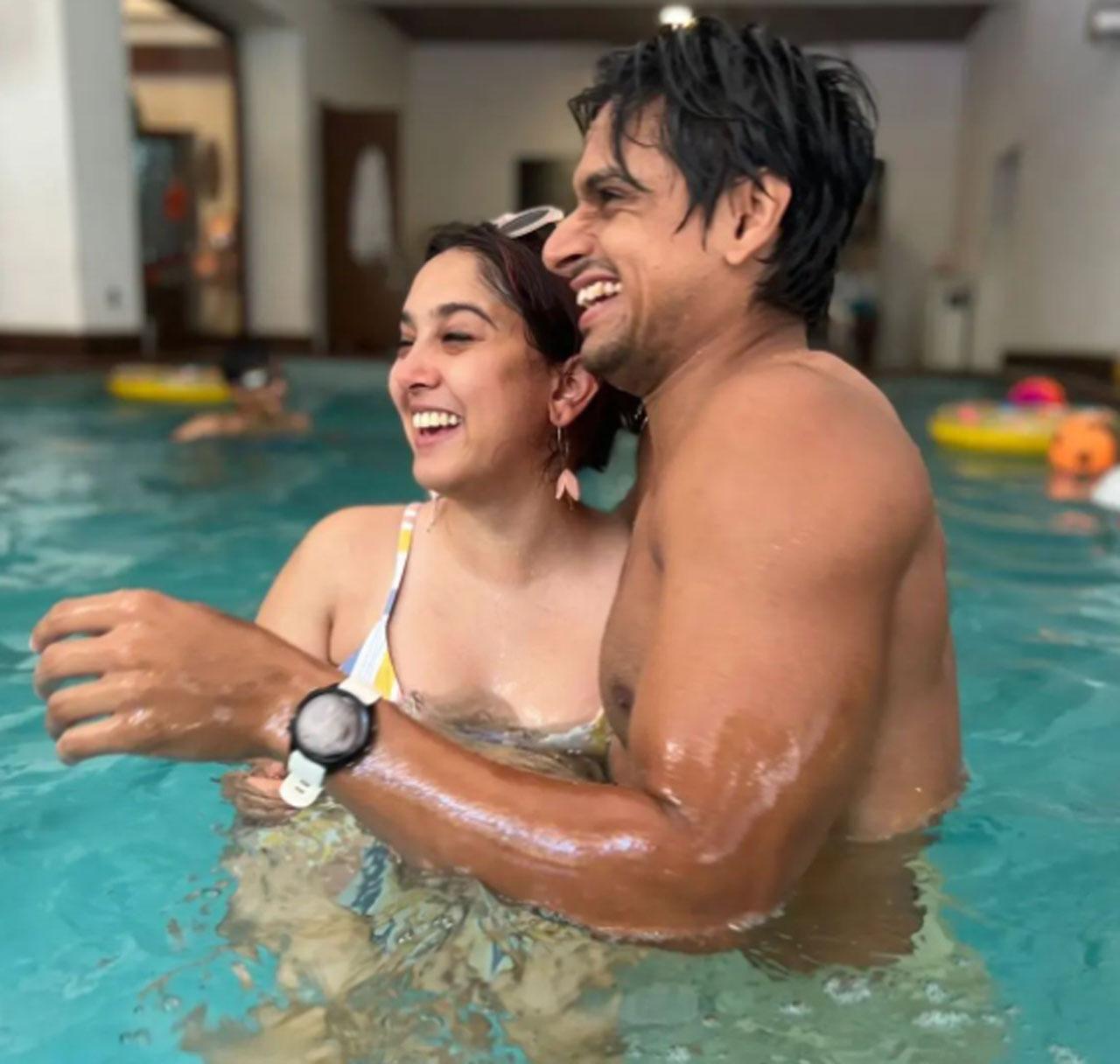 Ira Khan loves to share her daily shenanigans with her fans on her Instagram account. The Christmas wish and the subsequent celebration pictures were no exception. She shared some adorable pictures with her father Aamir Khan and boyfriend Nupur Shikhare and warned the fans in the caption that there were bloopers in the story.