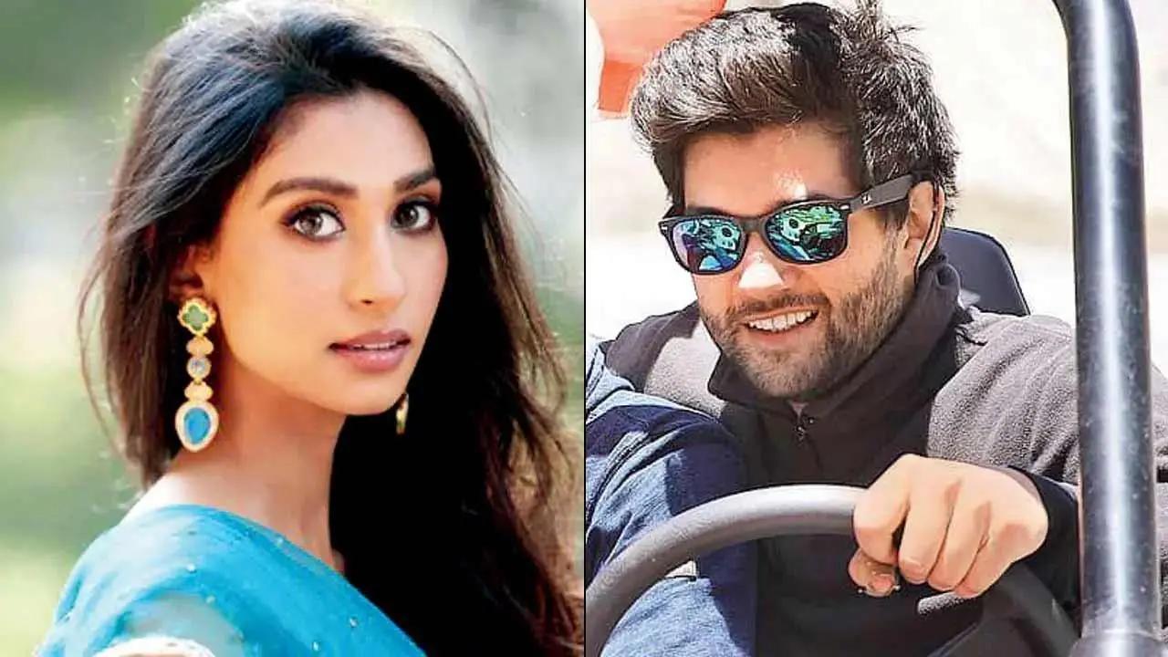 Veteran actress Poonam Dhillon's daughter Paloma Thakeria Dhillon is all set to make her Bollywood debut opposite Sunny Deol's son Rajveer Deol in an upcoming film by Rajshri Productions. Read full story here