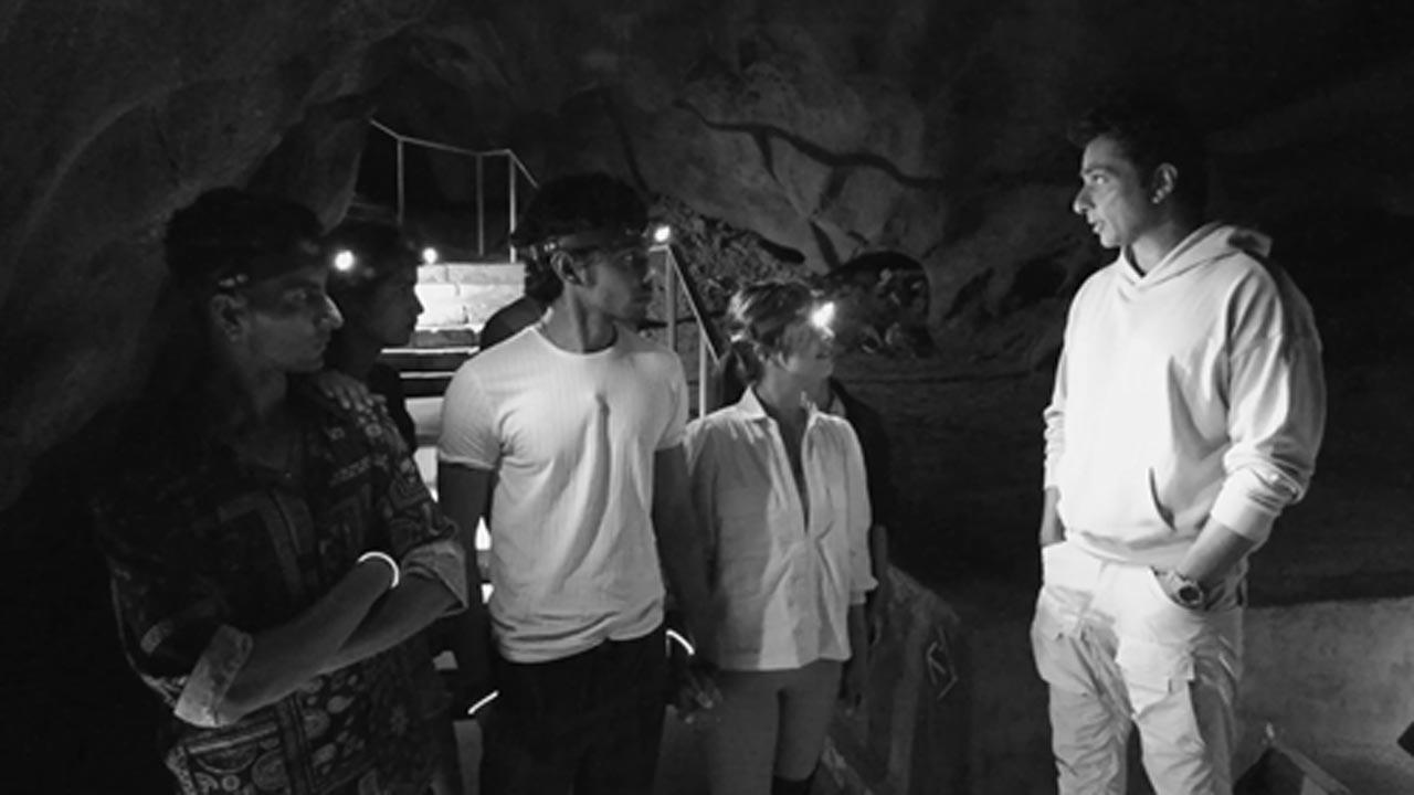 5. Roadies perform ‘Gufa Mein Guftagoo’ in the 20-million-year-oldCango Caves!