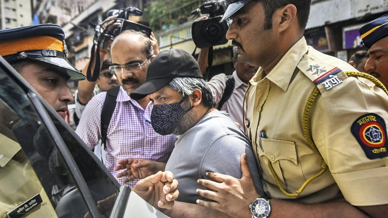 Mumbai Crime: NIA detains Chota Shakeel's associate Salim Fruit after raids at multiple places