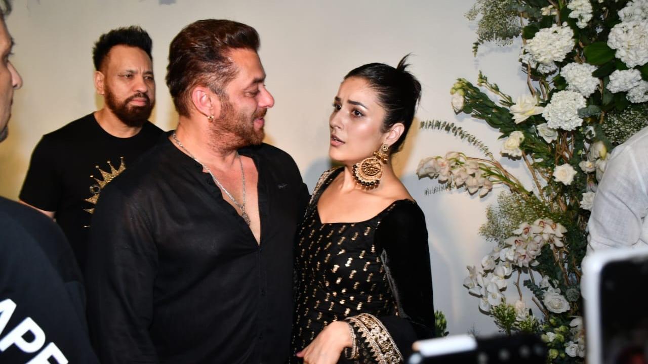 Salman Khan Sister Xxx - Salman Khan and Shehnaaz Gill share cute moments at Arpita Khan`s Eid party