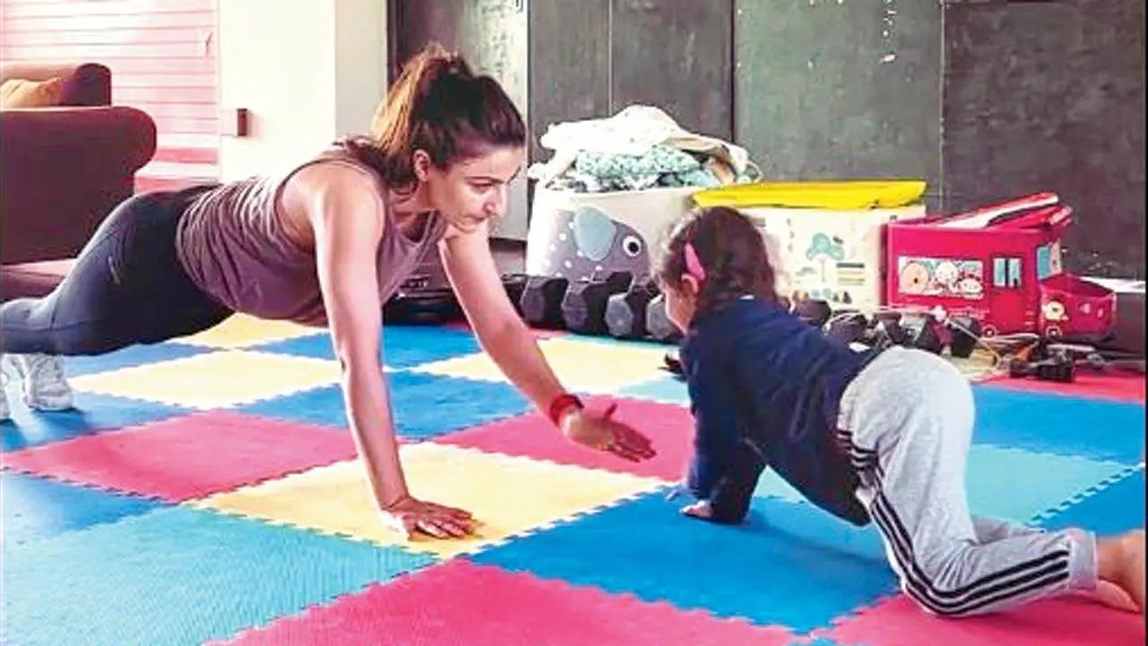 Raveena Tandon on turning mother at 21, Soha Ali Khan: Inaaya loves spiders