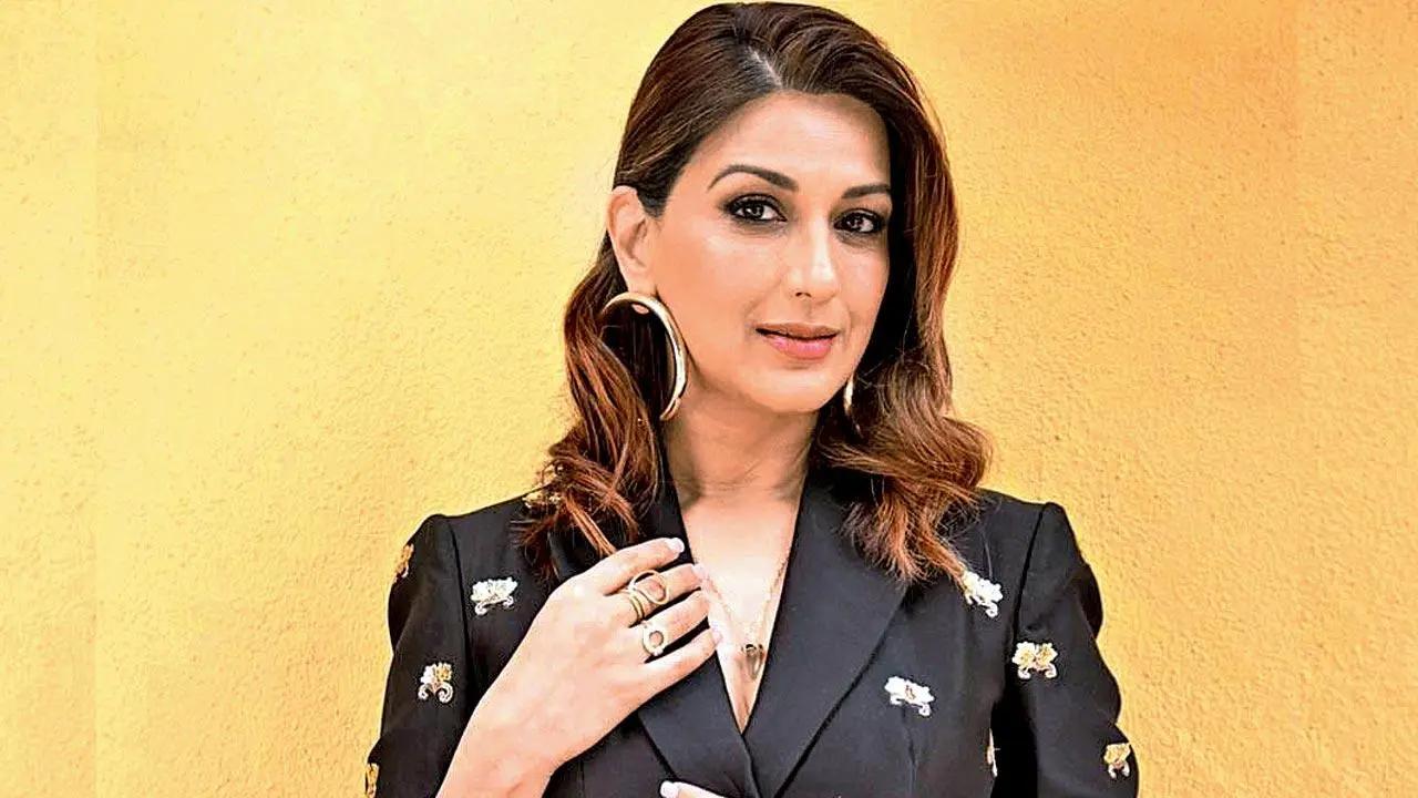 While she has been a part of several reality shows, Sonali Bendre’s last brush with acting was the TV show, Ajeeb Daastaan Hai Ye. Over seven years and a triumphant battle against cancer later, she is returning to acting with The Broken News. Read the full story here