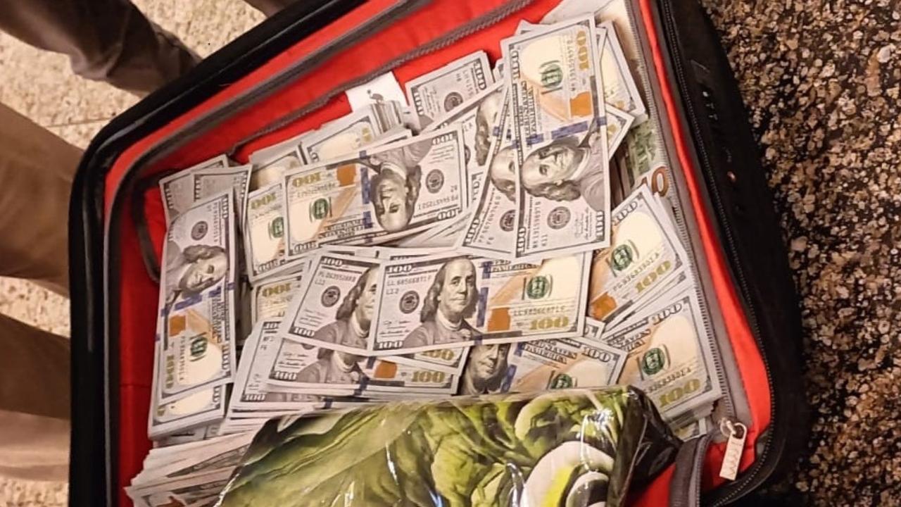 Sudanese nationals held by CISF with US dollars worth Rs 5.6 crore at Mumbai airport