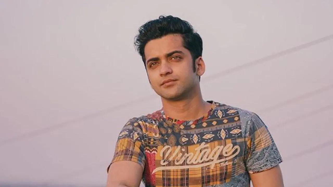 Actor Sumedh Mudgalkar shares some interesting incidents from the sets of the web series 'Escaype Live'. He is playing the role of Darkie in the web show. Read full story here
