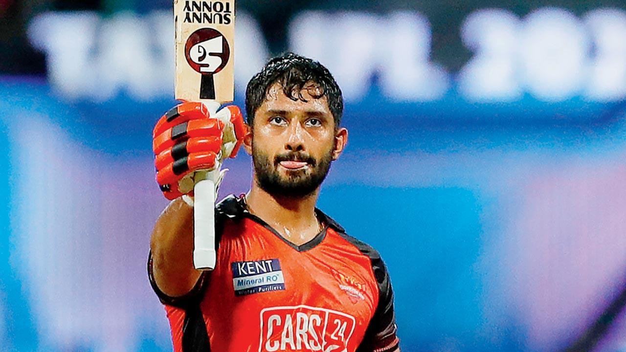 Tripathi’s 76 takes SRH to 193-6 v MI