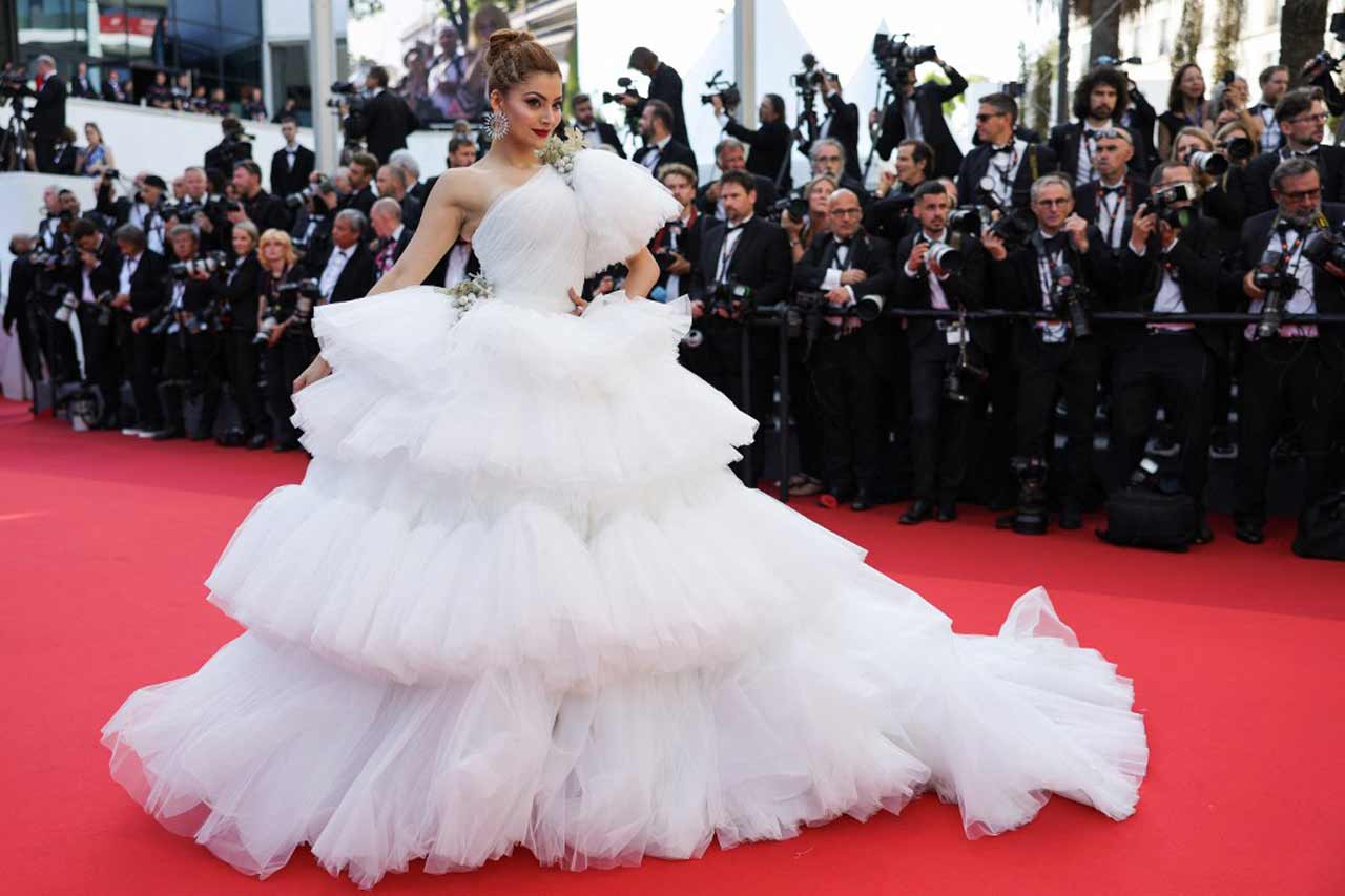 For the screening of the film Final Cut (Coupez!), Urvashi Rautela picked a pristine white gown shelved by international ace designer Tony Ward Couture.