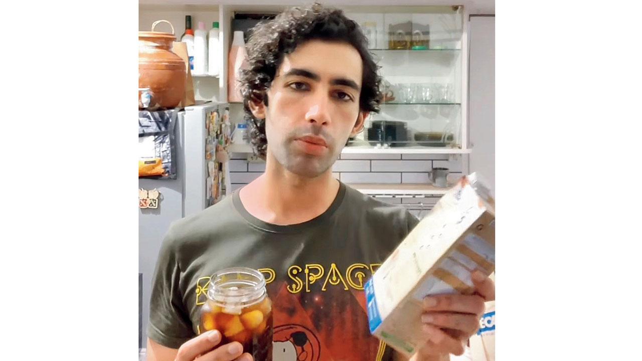 Malik whips up vegan cold coffee. PIC COURTESY/INSTAGRAM