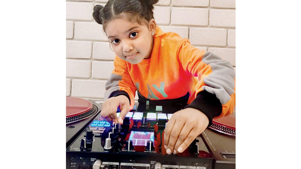 Aarohi Dalvi aka DJ Lil Aarohi 