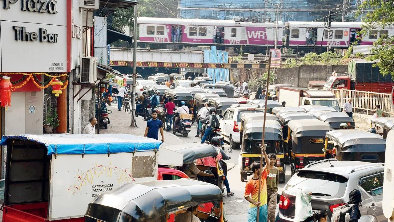 Gokhale Bridge closure: All alternative routes get jammed on Day 1