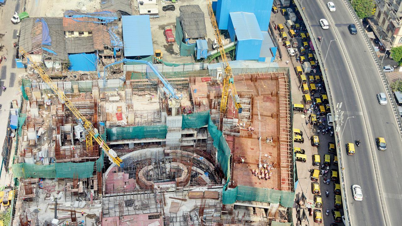 BMC’s start-stop-start orders worry Bhendi Bazaar locals, tenants