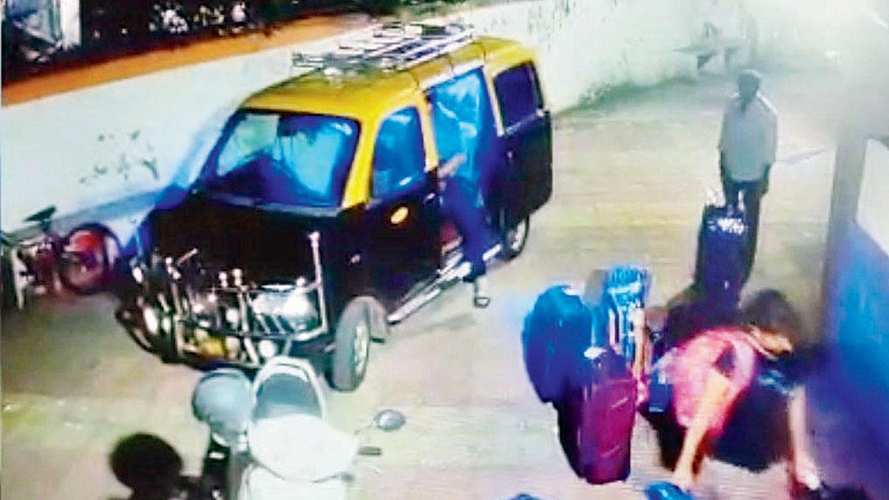 Mumbai Crime: Cabbie distracts man with bright light, dupes him of Rs 1,500