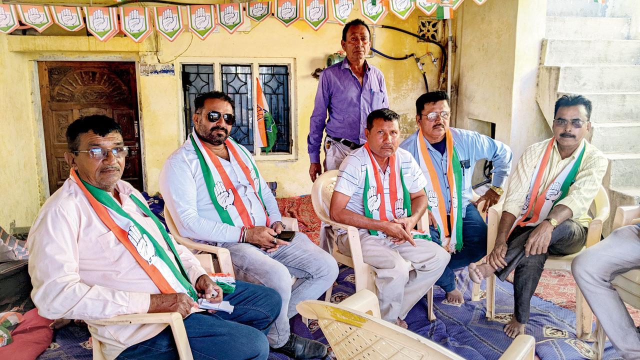 Congress workers in Mithapur in Dwarka constituency cried foul over unresolved local issues. Pics/Dharmendra Jore