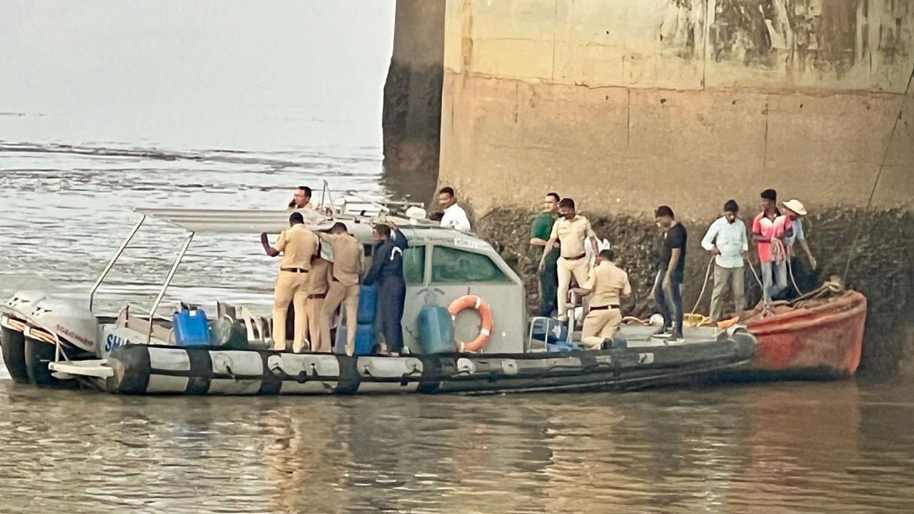 Shraddha Walkar murder case: Delhi cops look for Aftab Poonawala’s mobile in Bhayandar creek