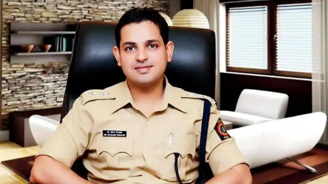 Angadia extortion case: Bombay HC grants interim protection to suspended DCP Saurabh Tripathi till Nov 15 