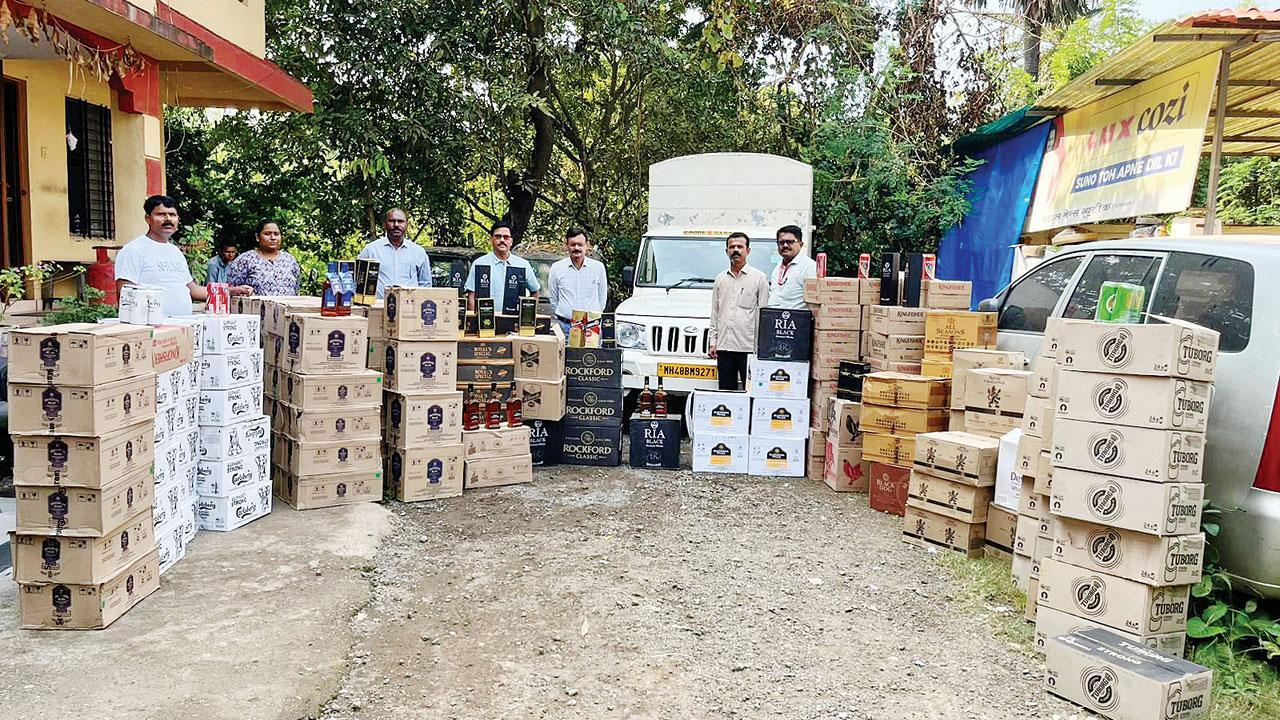 Maharashtra: Alcohol worth Rs 21 lakh, meant for poll-bound Gujarat, seized