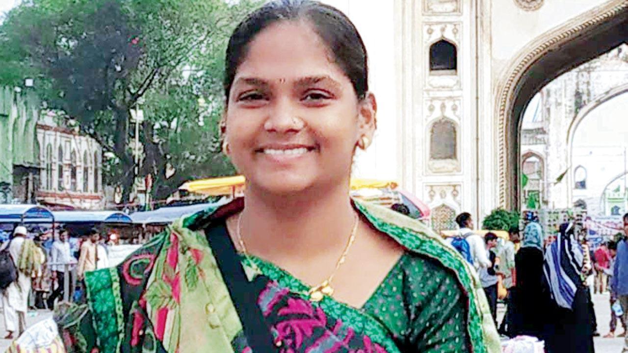 Kohlapur’s Shonali Bhende wants to be an actor and make-up artist. She has 37,000 followers on Instagram