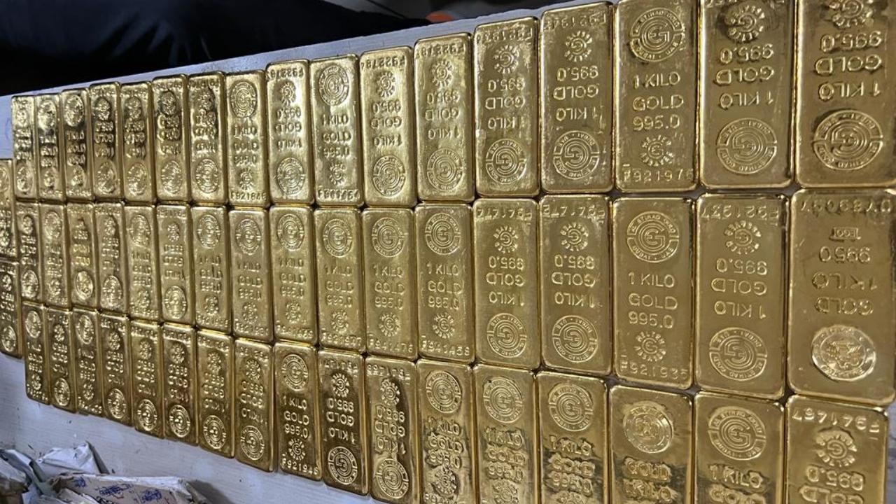 Mumbai airport customs makes record seizure in one day, recovers gold worth Rs 32 crore