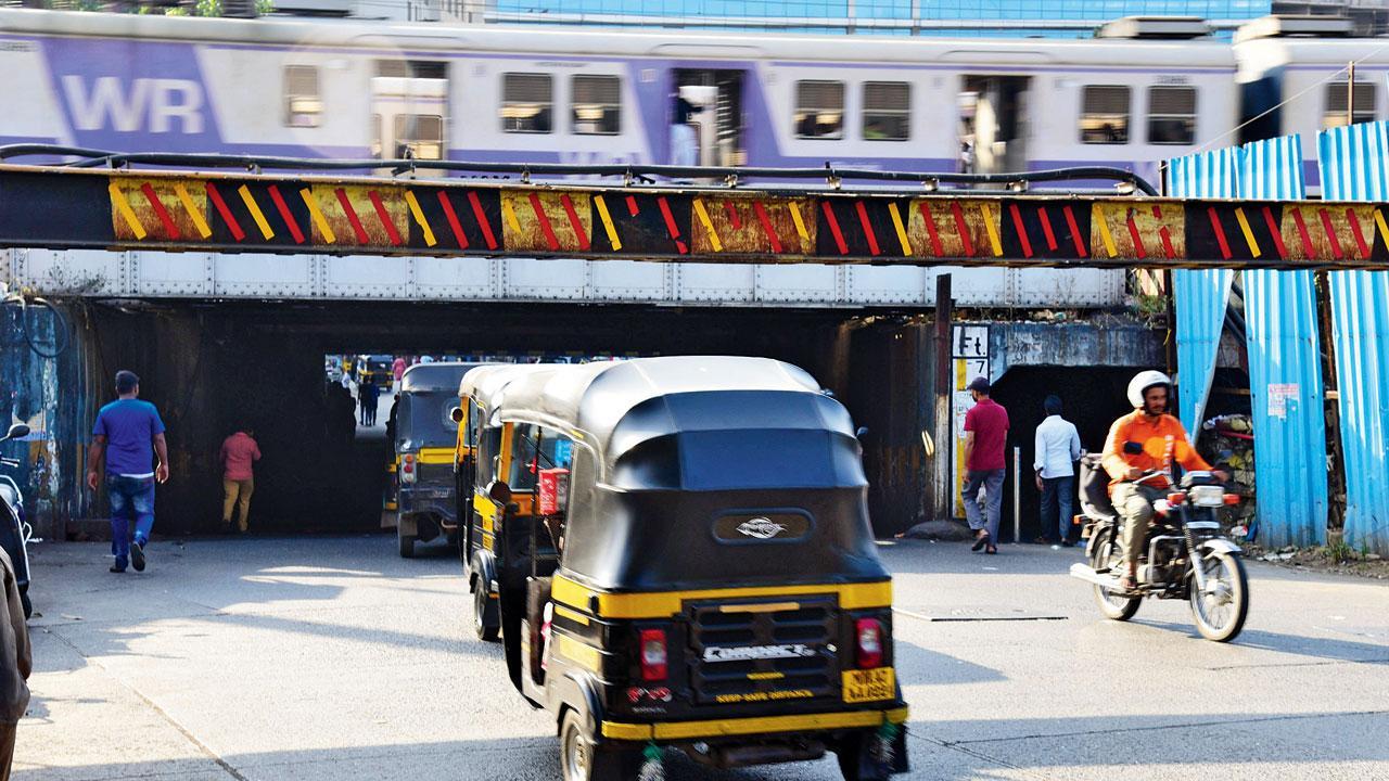 Mumbai: Motorists will have two alternatives after closure of Gokhale bridge