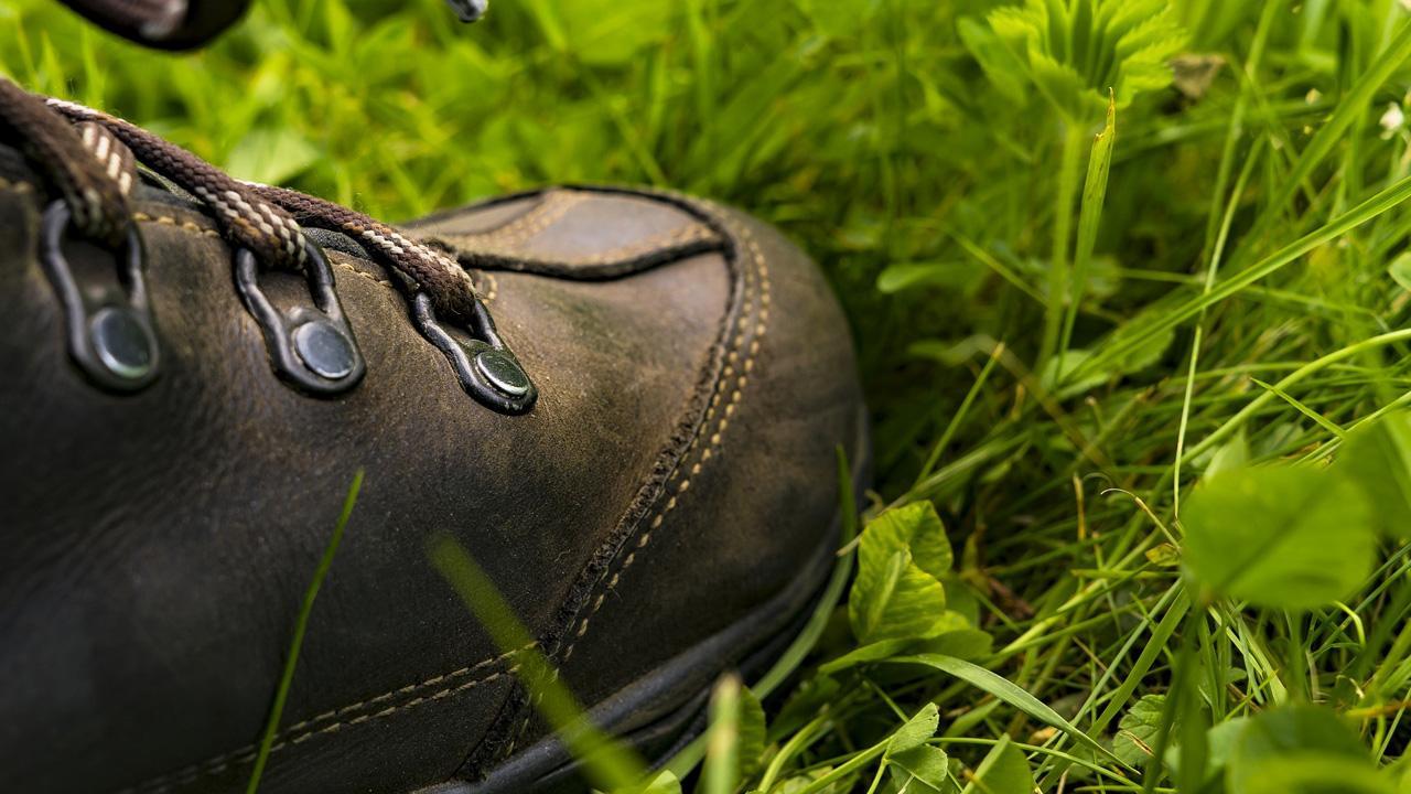 Considerations When Selecting Hiking Shoes
