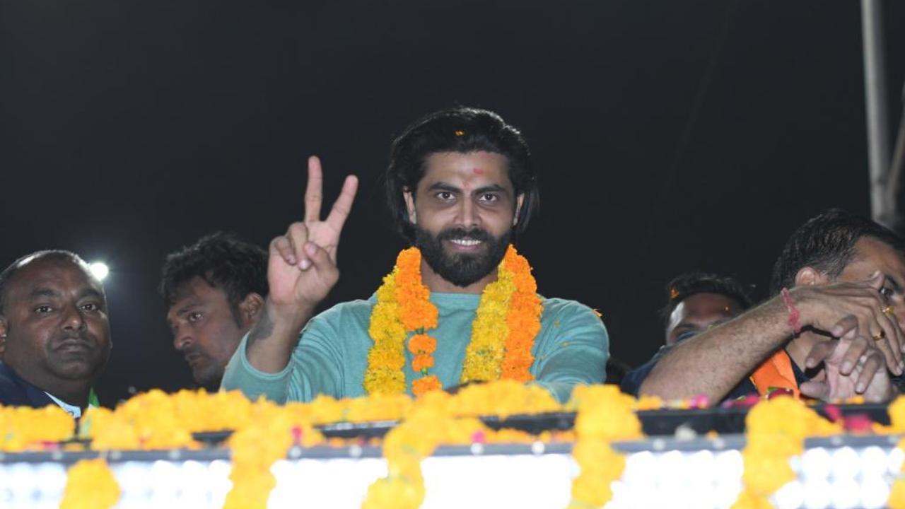 Gujarat elections: Cricketer Ravindra Jadeja, his sister bat for different parties