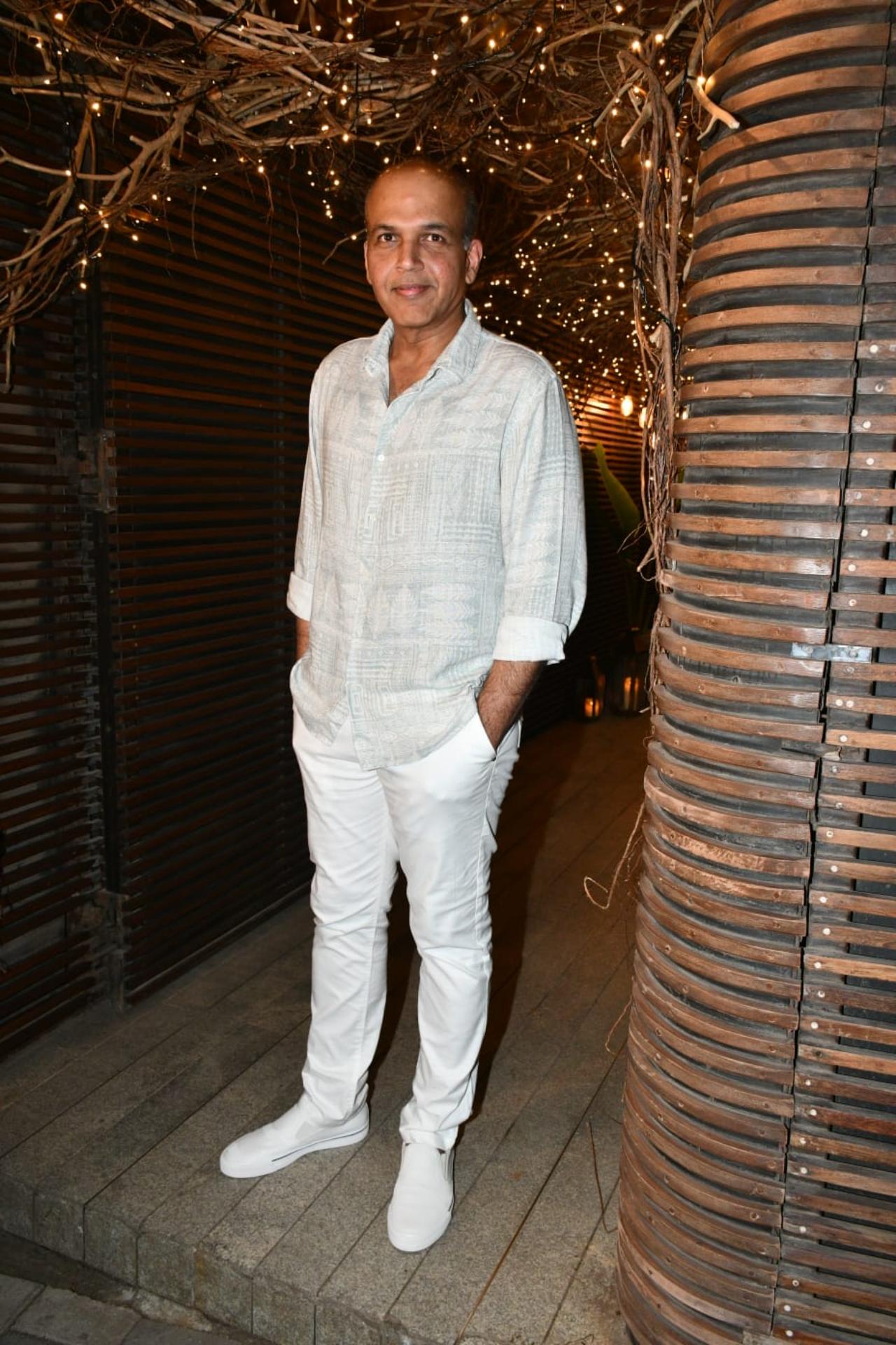 Ashutosh Gowariker opted for an all-white outfit for the party