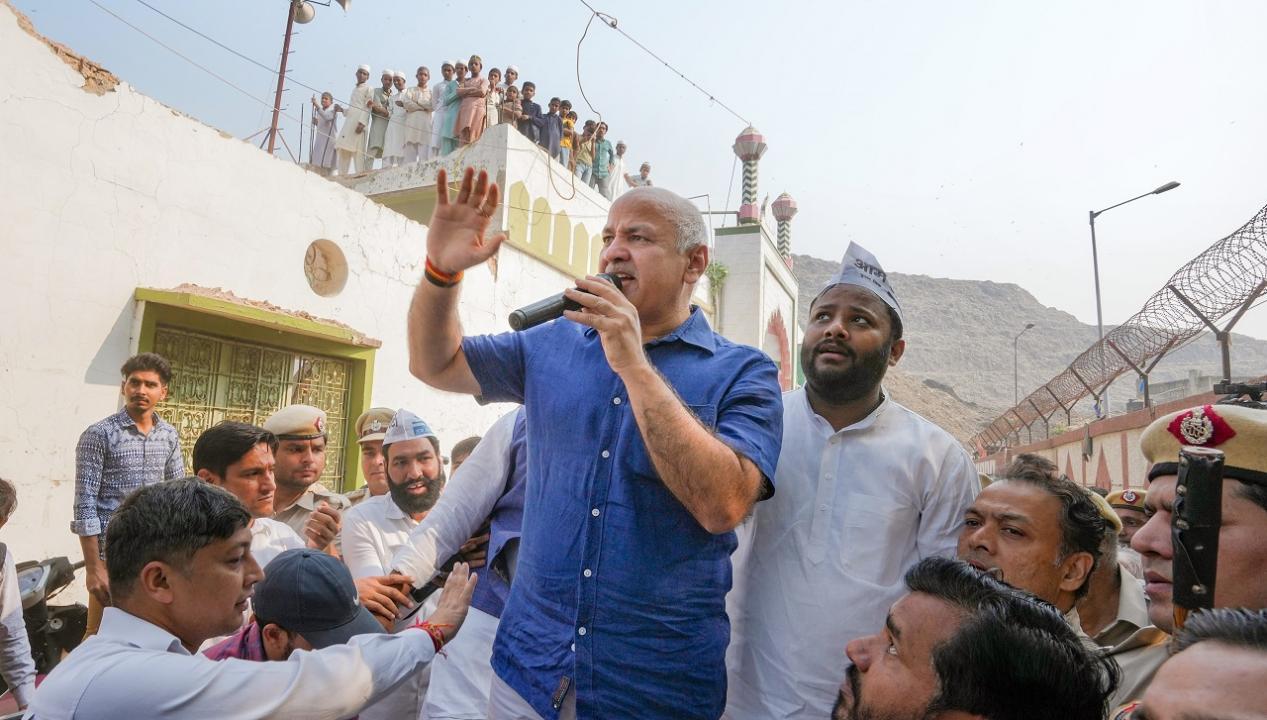 If AAP comes to power in MCD, mountains of garbage will disappear from Delhi in 5 years, says Manish Sisodia