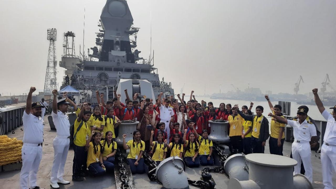 Navy week 2022: More than 4,000 students visit ships of Western Fleet
