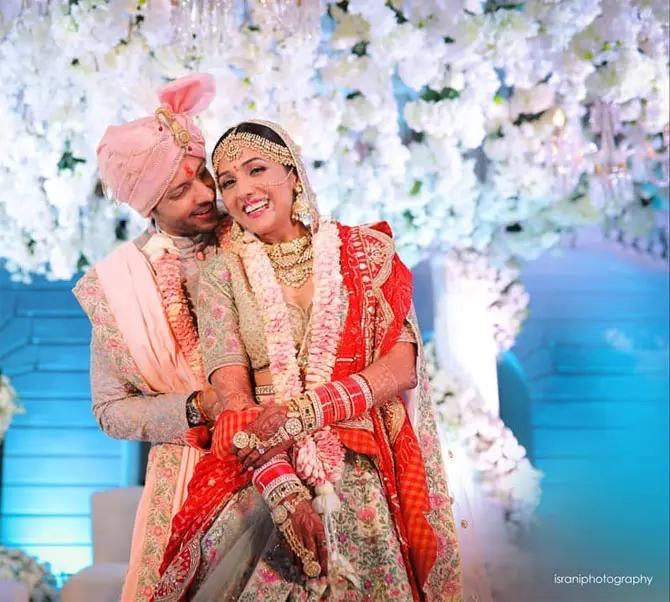 Well, the couple looks like a million bucks and we wish them a blissful married life!