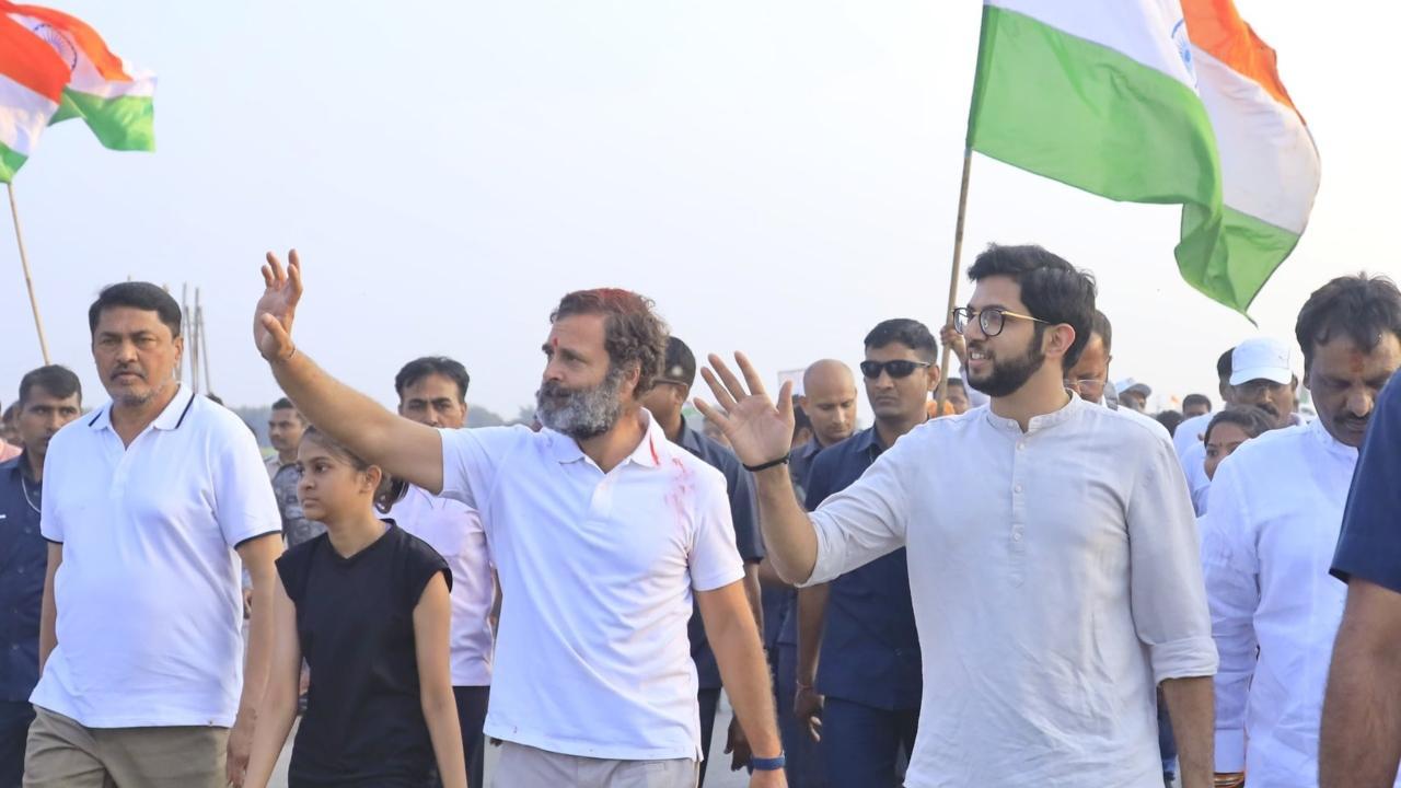 Maharashtra: Shiv Sena leader Aaditya takes part in Bharat Jodo Yatra along with Rahul Gandhi