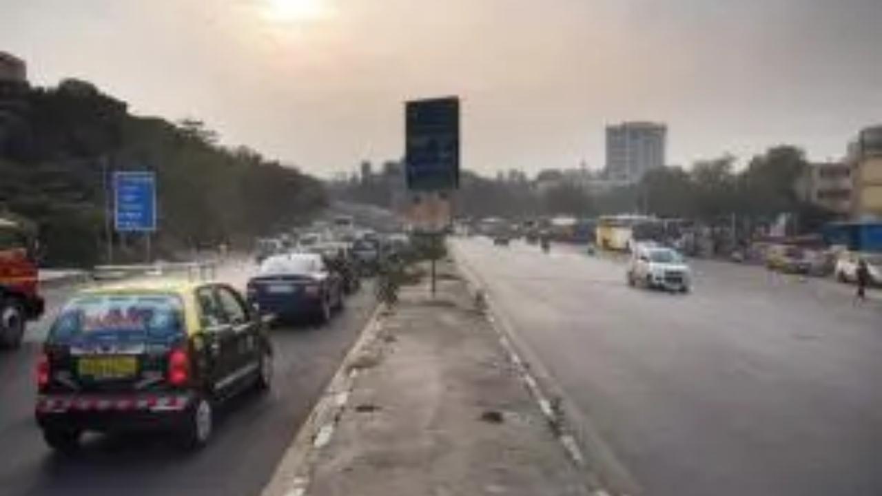 Mumbai: Traffic police announce diversions on Sion flyover every weekend till January 30 for road repair work