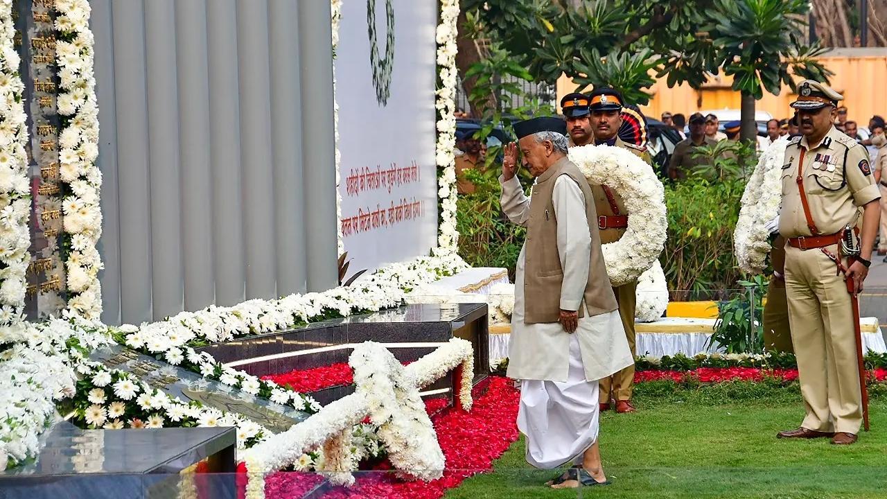 Congress slams Maharashtra Governor for not removing footwear while paying tributes to 26/11 martyrs