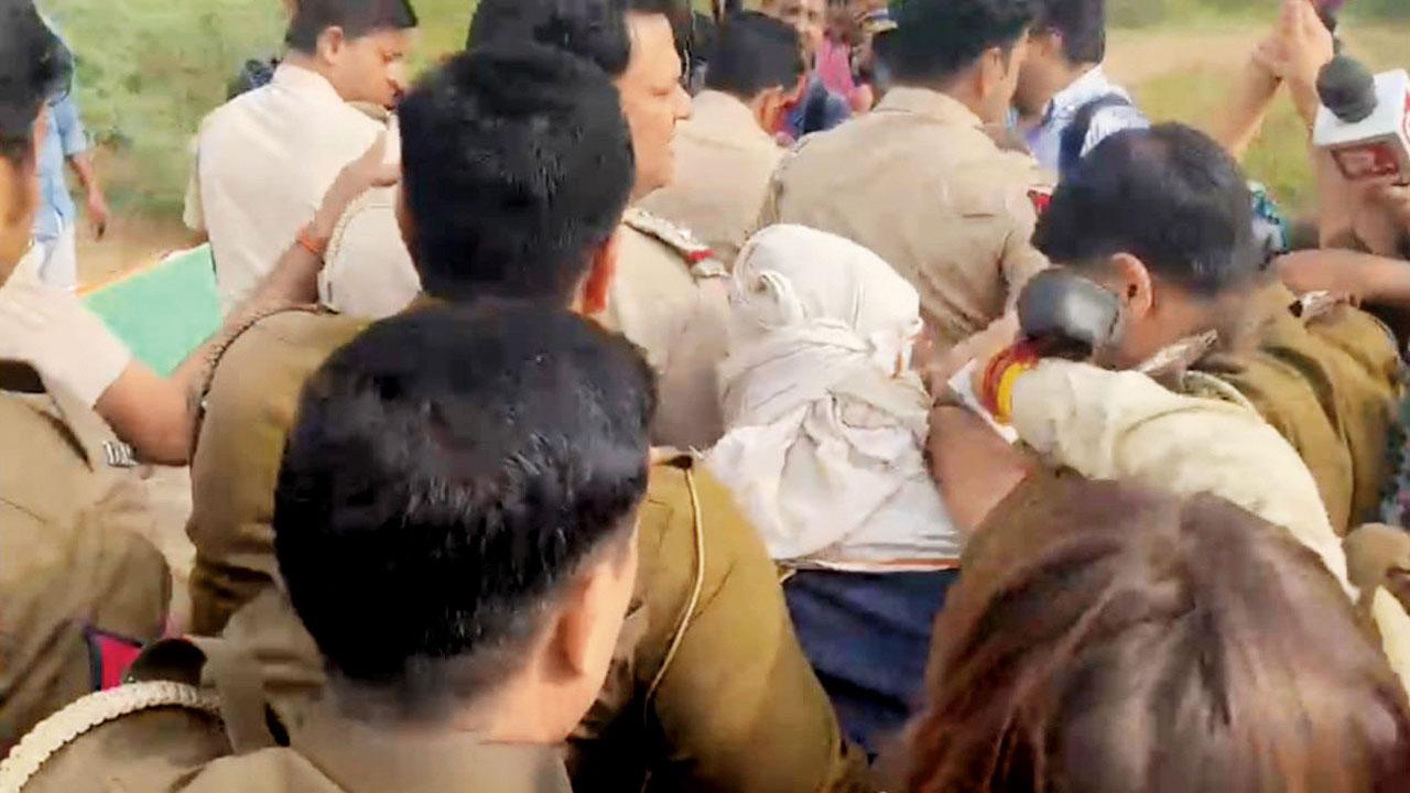 Poonawala was taken to the jungle areas in Mehrauli where he claimed to have scattered pieces of Walkar’s body