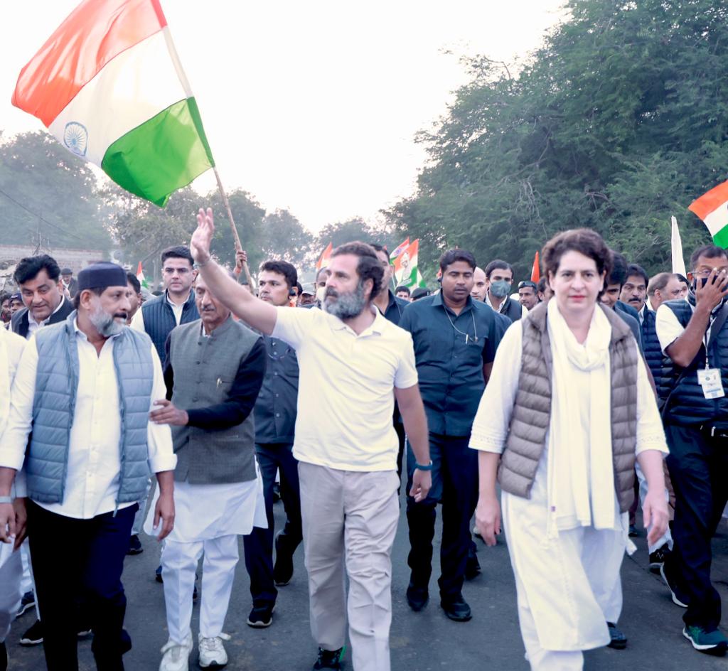 Priyanka Gandhi, her husband Robert Vadra and son Rehan were seen matching steps with Rahul Gandhi. (Pic/Pallav Paliwal)