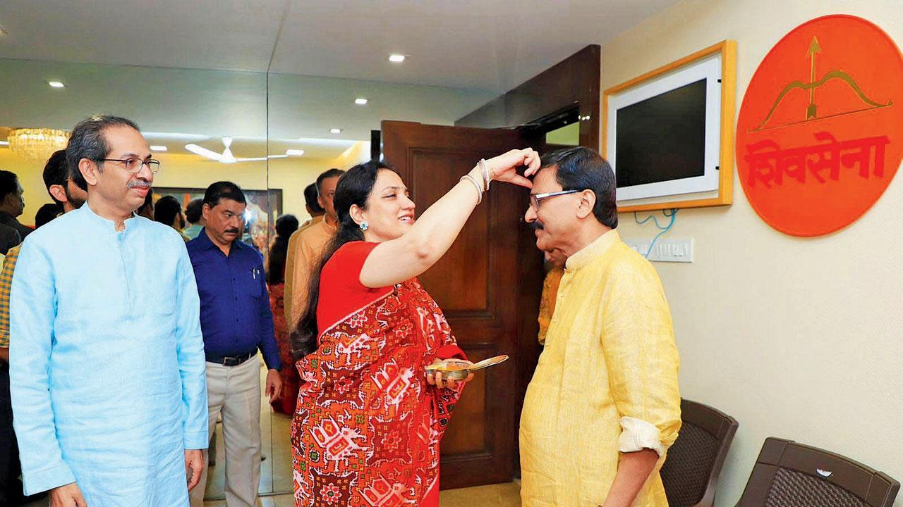 After free air, Sanjay Raut breathes fire