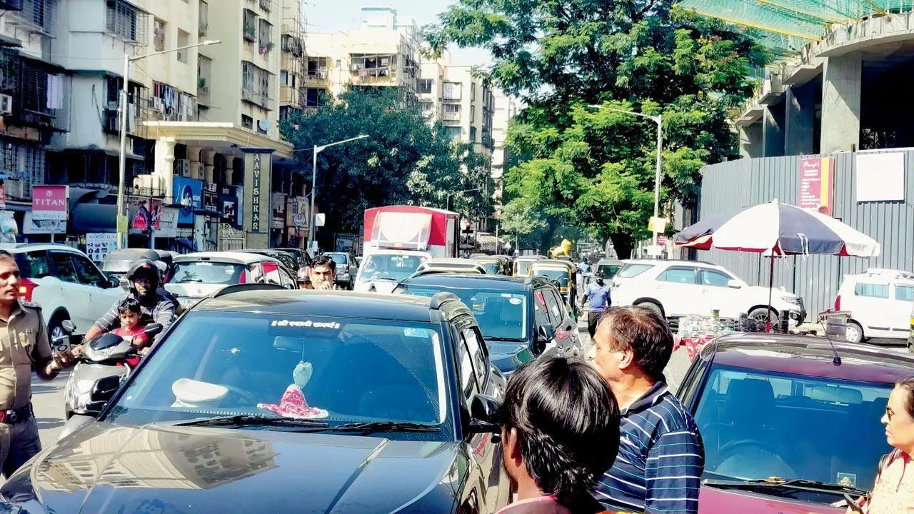 Rogue Mumbai cop has history of illegally parking wherever he wants to