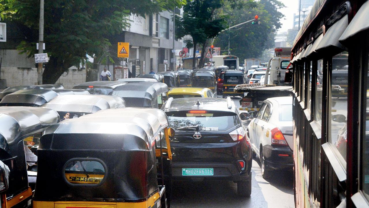 Gokhale bridge closure: Whichever route you take adds 1 hour to commute