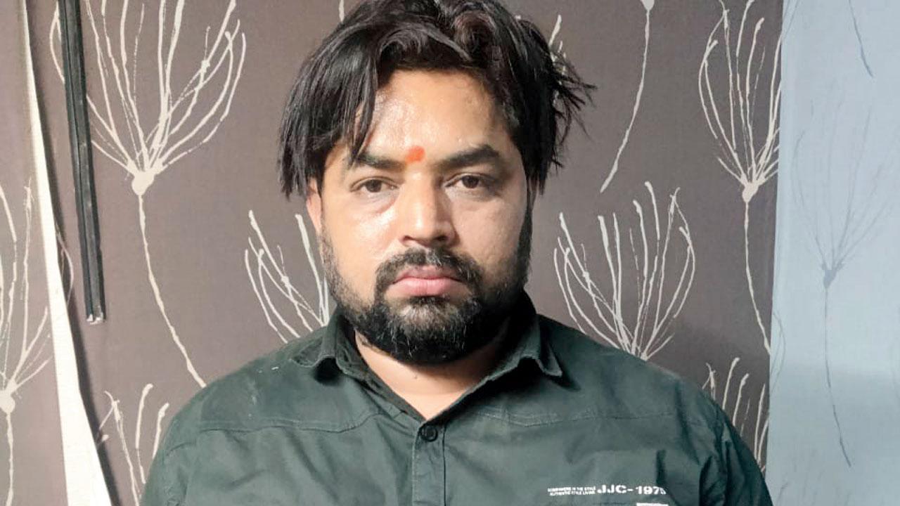  Navi Mumbai: One tight slap brings extortion racket to light