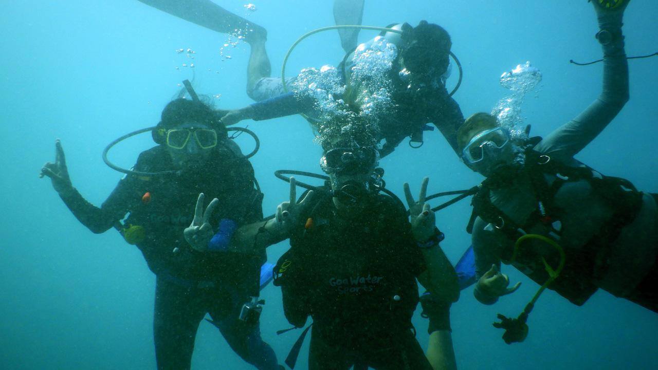 Explore Adventure Sports in Goa - Scuba Diving with 5 water Sports Combo at Goa Water Sports
