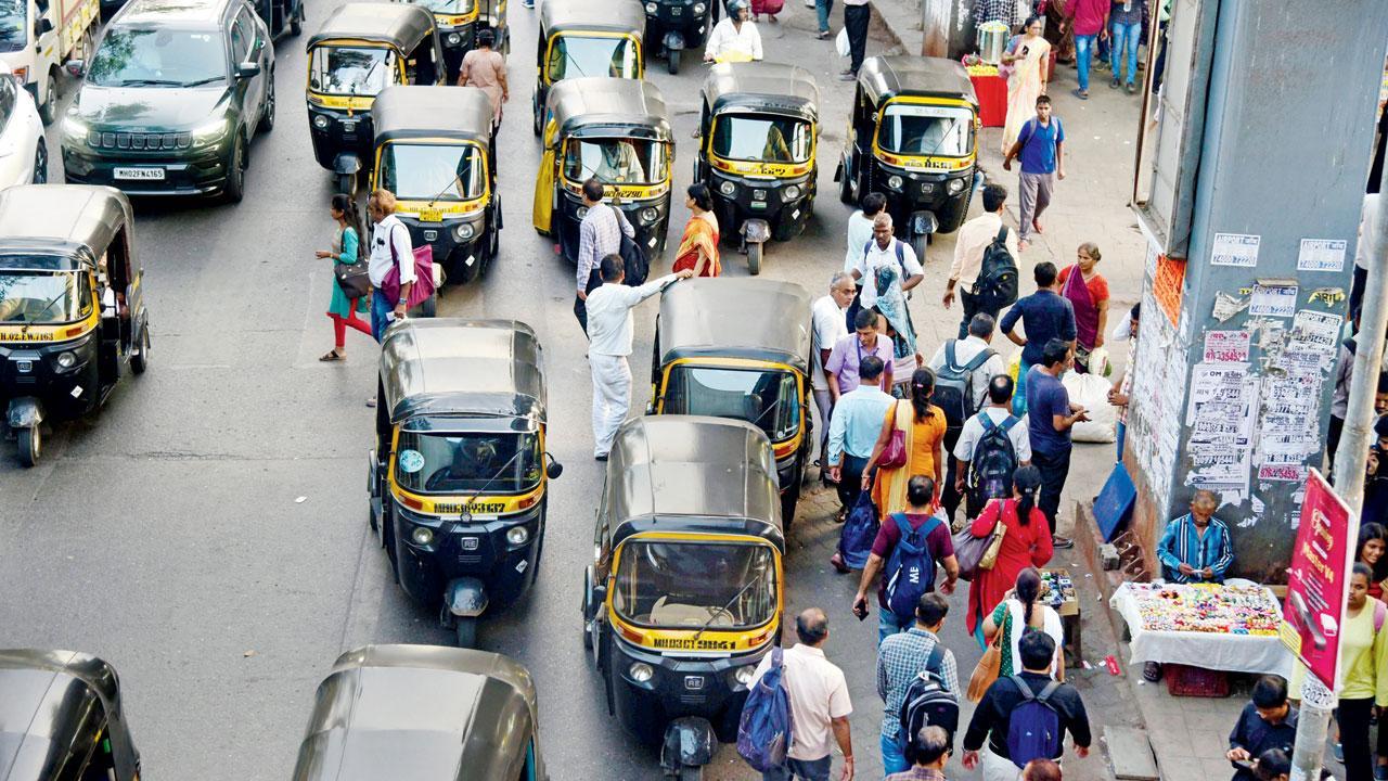 Gokhale bridge closure: Hawkers tamed