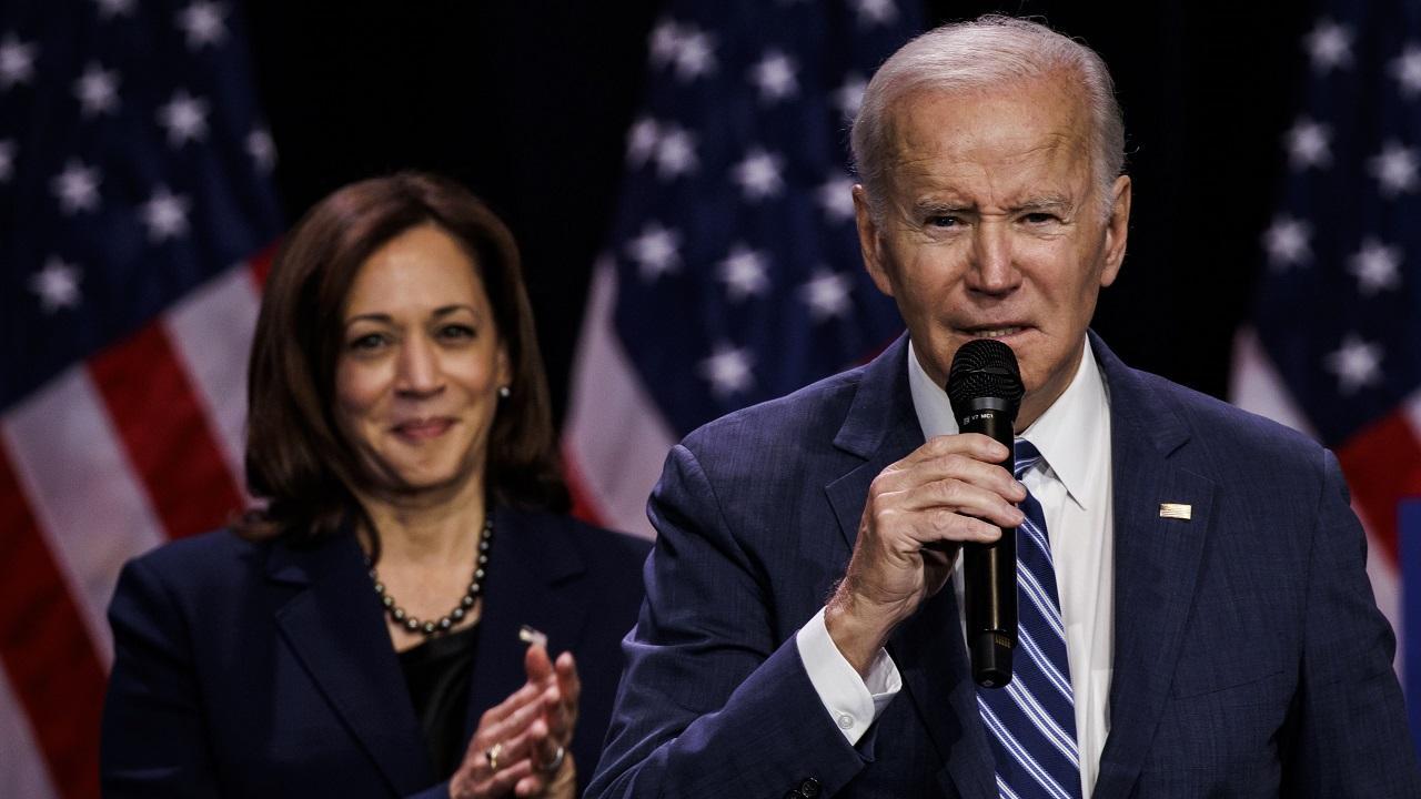 Democrats keep control of US Senate as Republicans face setbacks in crucial midterm polls