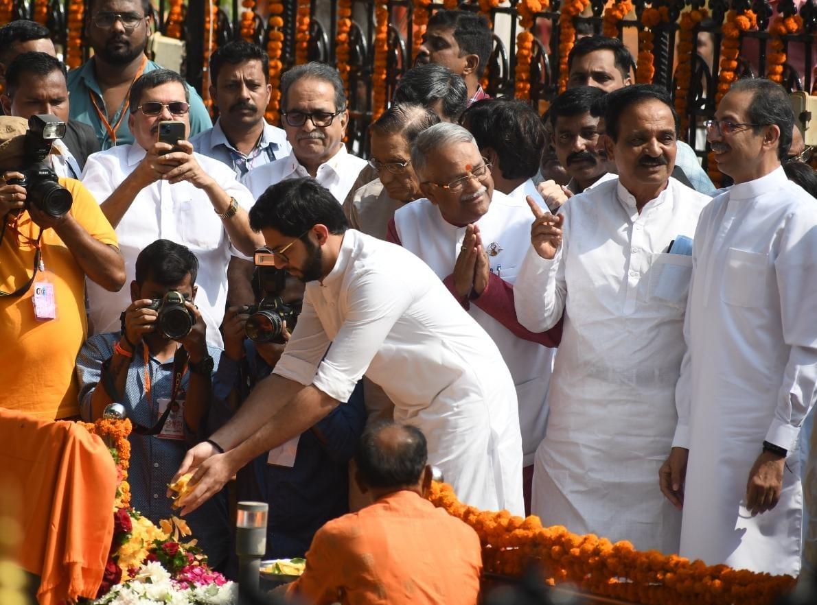 Uddhav Thackeray was accompanied by his son and former state minister Aaditya Thackeray, wife Rashmi Thackeray, other senior leaders of the Sena faction headed by him and party workers. 