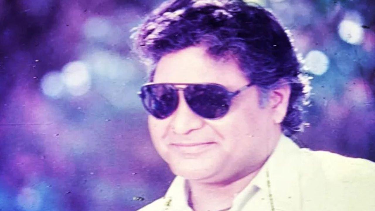 Vikram Gokhale had made directorial debut in 2010 with the Marathi film 'Aaghaat'.&nbsp;