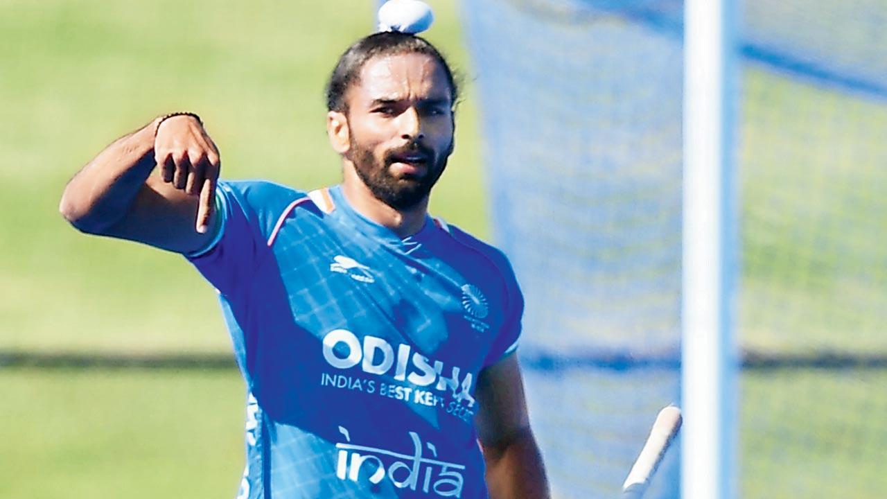 Akashdeep Singh scores hat-trick, but India lose 4-5 to Oz