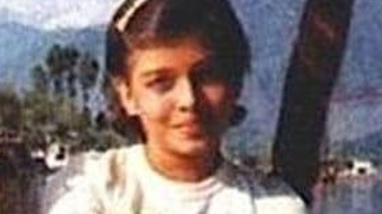 Ever since the time she was born, she has the 'World' at her feet! She is Aishwarya Rai Bachchan. 