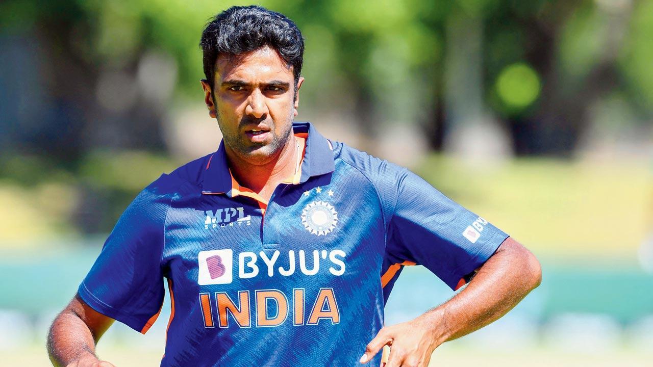 Ashwin defends coach Dravid’s absence from NZ tour